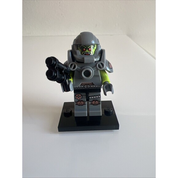 Lego Alien Avenger Series 9 Collectible Minifigure Complete 71000 col139 - Picture 1 of 2